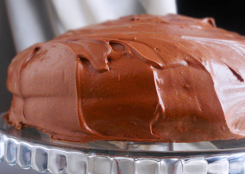 rustykalny tort czekoladowy