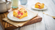 Ciasto z rabarbarem – sezonowe, łatwe i niezawodne